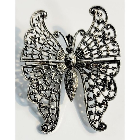 Vintage Butterfly Pendant / Brooch Estate Sale Find - Picture 1 of 6